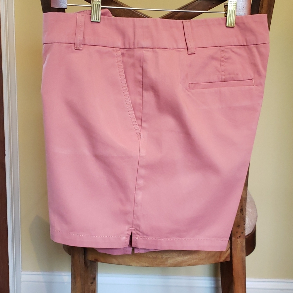 Loft Outlet 6" Shorts